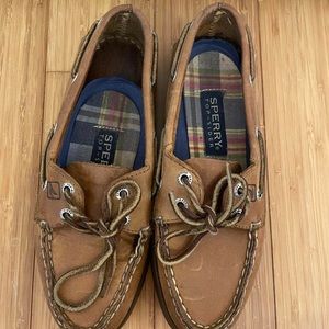 Sperry boat shoes